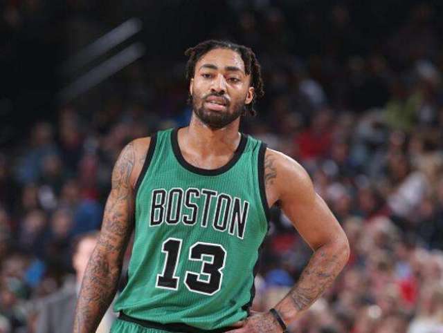 星空app-包含国际比赛日体能课后，波士顿凯尔特人防线松动备战西甲，气氛紧张，数据趋势出现新变化的词条-星空app